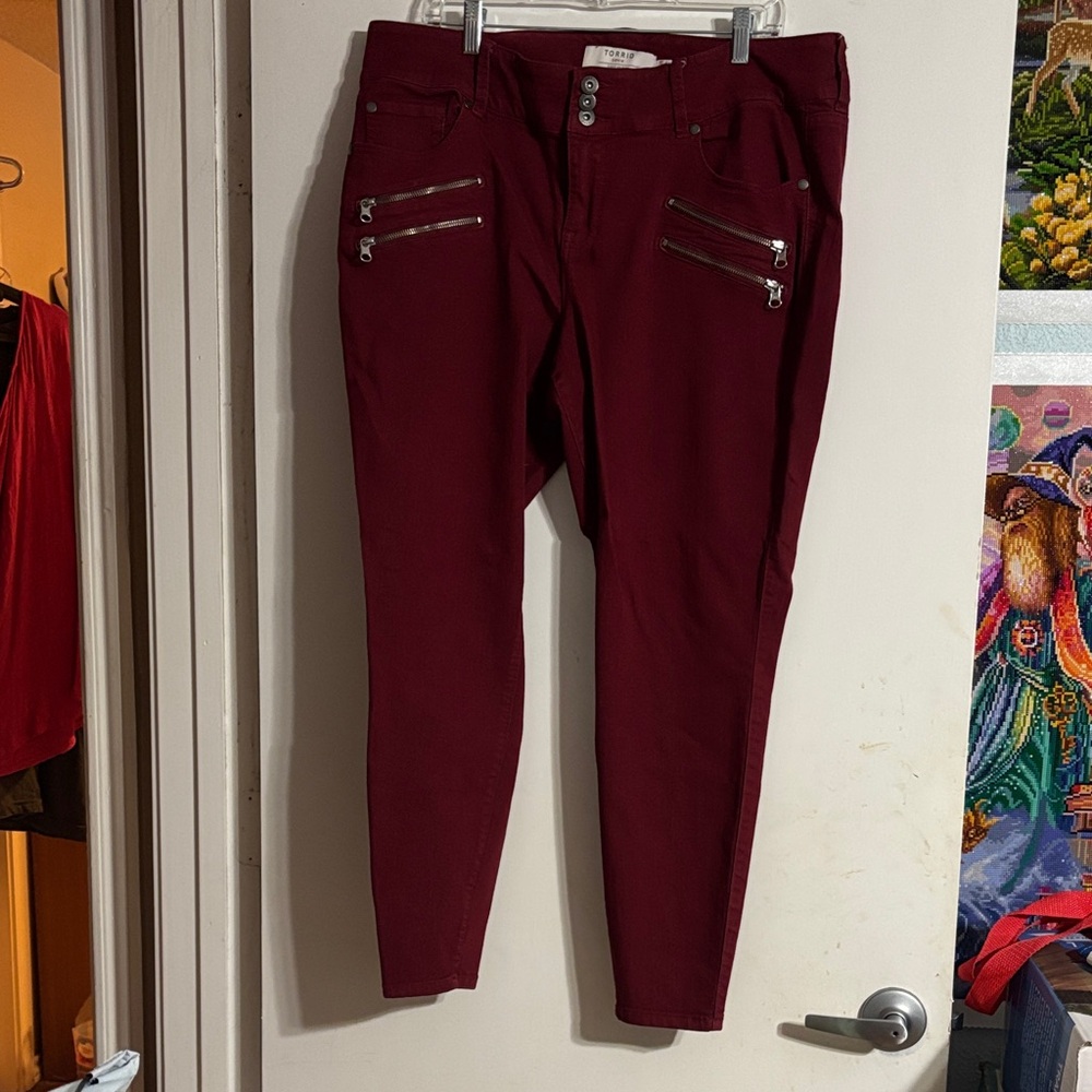 Torrid Women's Burgundy Zipper-Detail Jeans